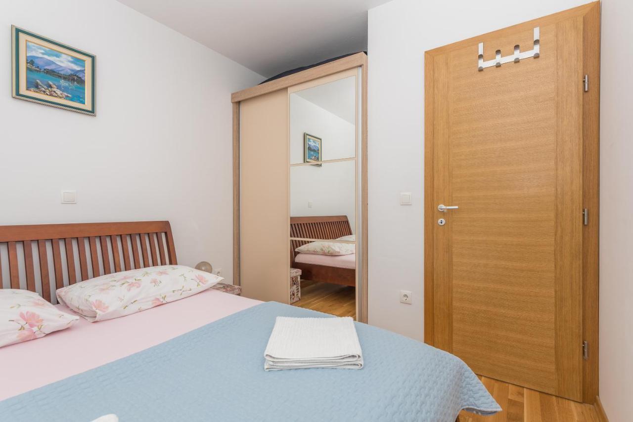 Neno Apartment Makarska Exterior photo